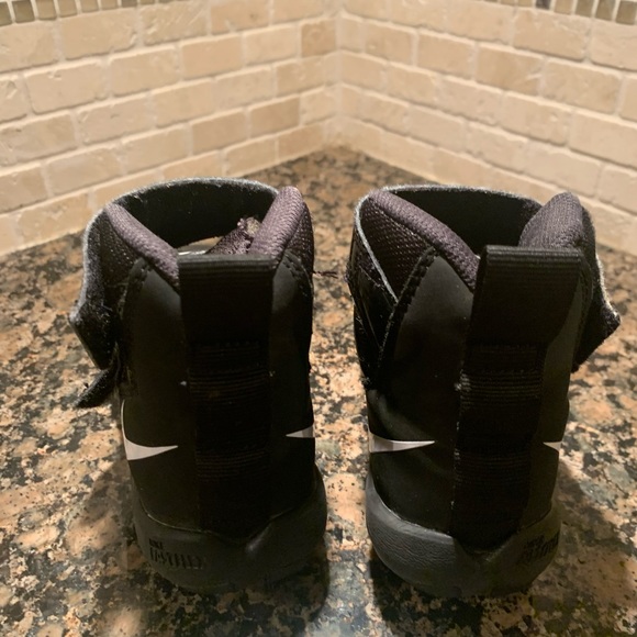 Nike Fast Flex Football cleats toddler  size 10C - Picture 4 of 11